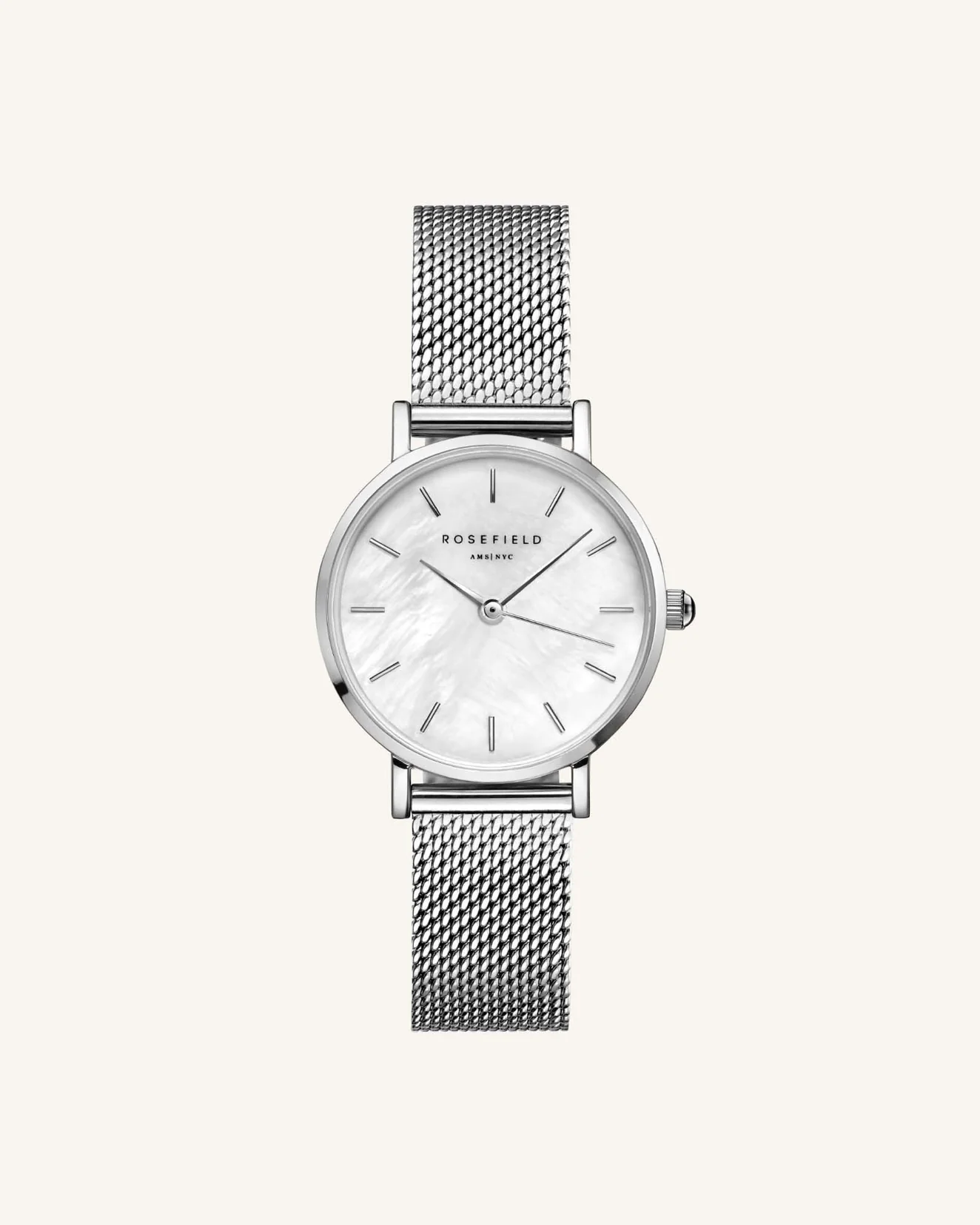The Small Edit collectie is een klassiek horloge in een modern jasje. Met een kast van 26mm is dit Rosefield's meest verfijnde ontwerp. Shop dit horloge met een roestvrij stalen of leren horlogeband. Wat past bij jou?