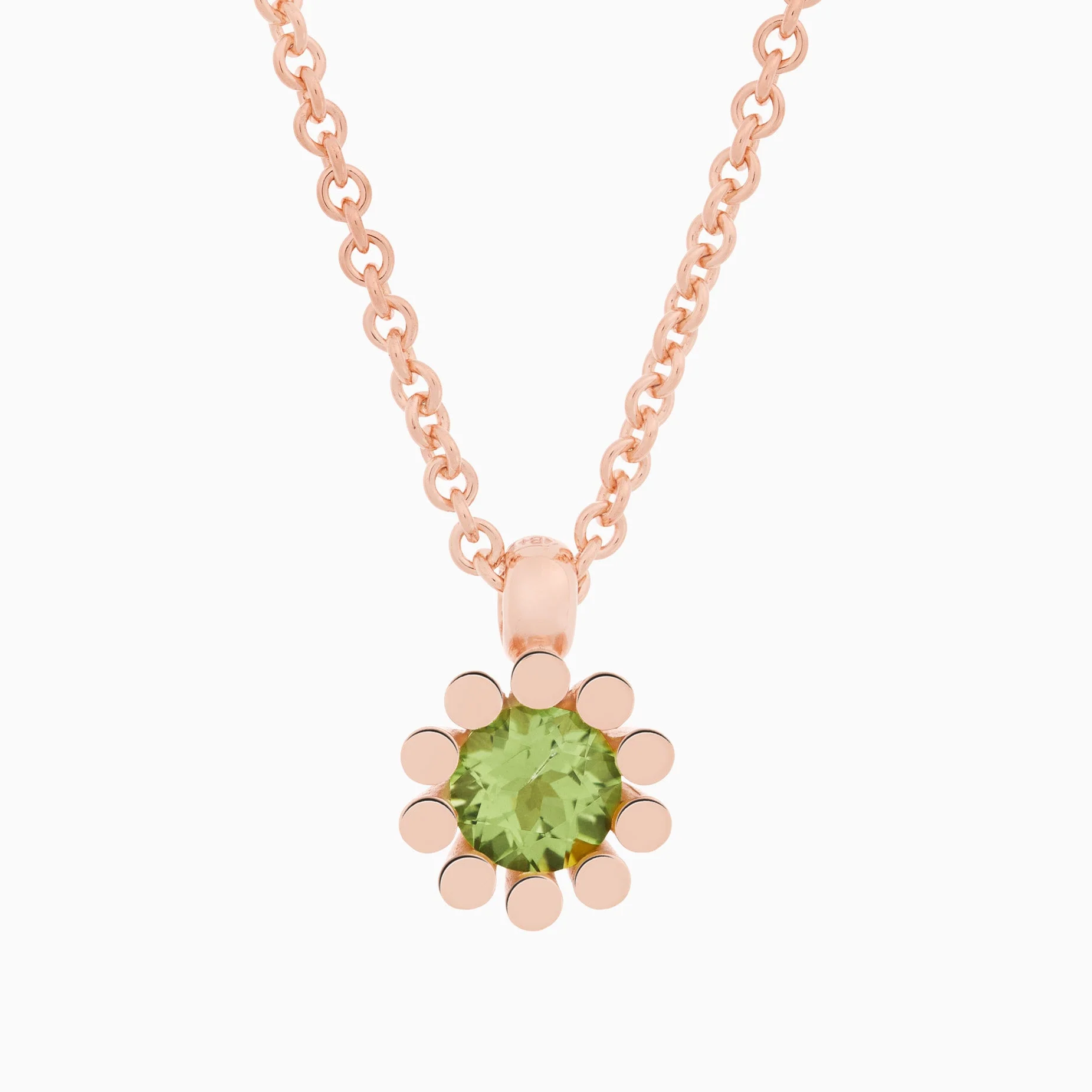 De Sprite hanger van Bron Jewelry is gemaakt van 18 karaat roségoud en is voorzien van een heldere peridot. Het referentienummer is 8HR3352PE.