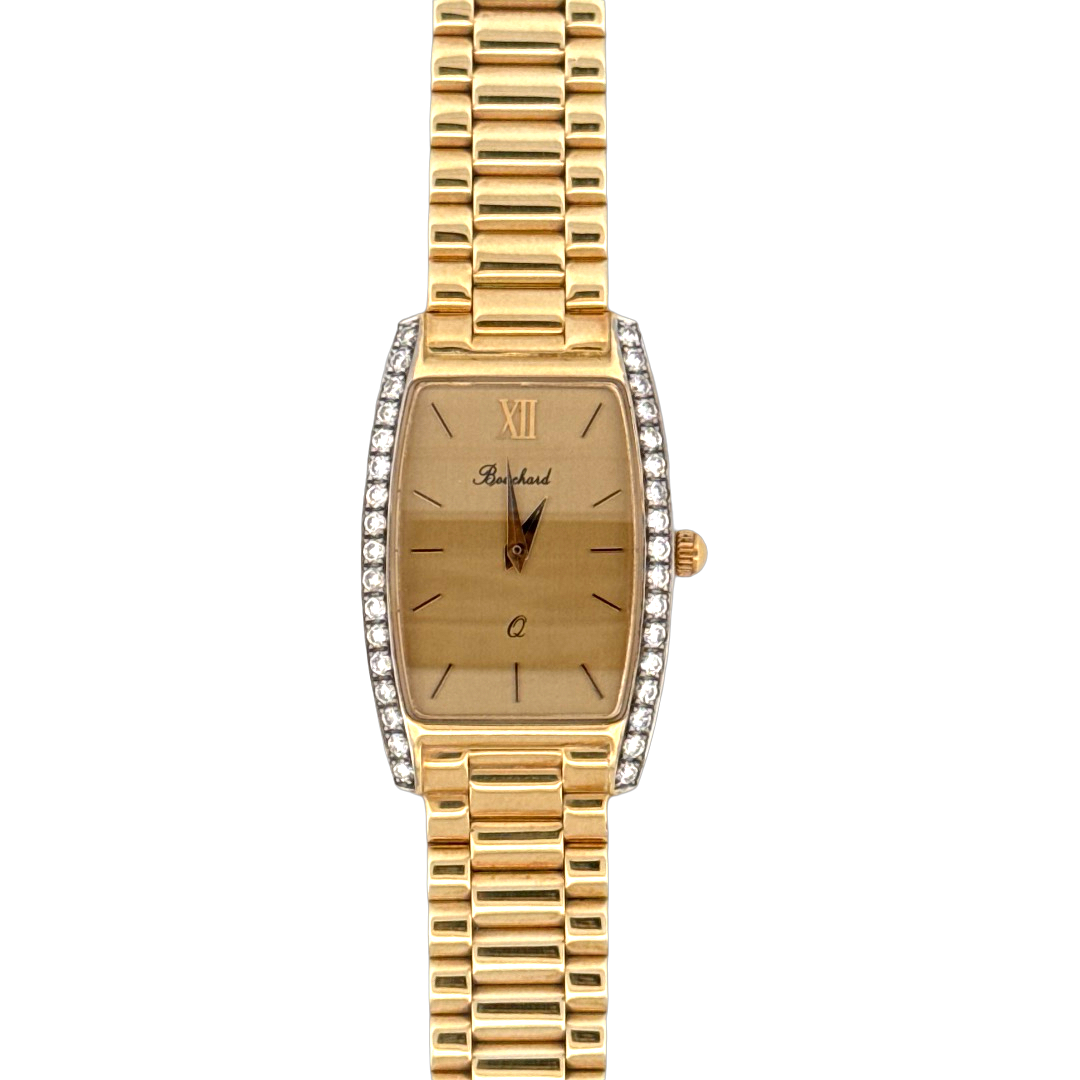 De Bouchard Horloge 14krt Geelgoud met Briljanten is een luxe damespolshorloge met een ovaal gouden/ zilverkleurige kast, bezet met echte diamanten. Het horloge heeft een analoge quartz uurwerk met Zwitserse precisie en is voorzien van saffierglas. Draag het elegant bij formele gelegenheden voor een verfijnde uitstraling.