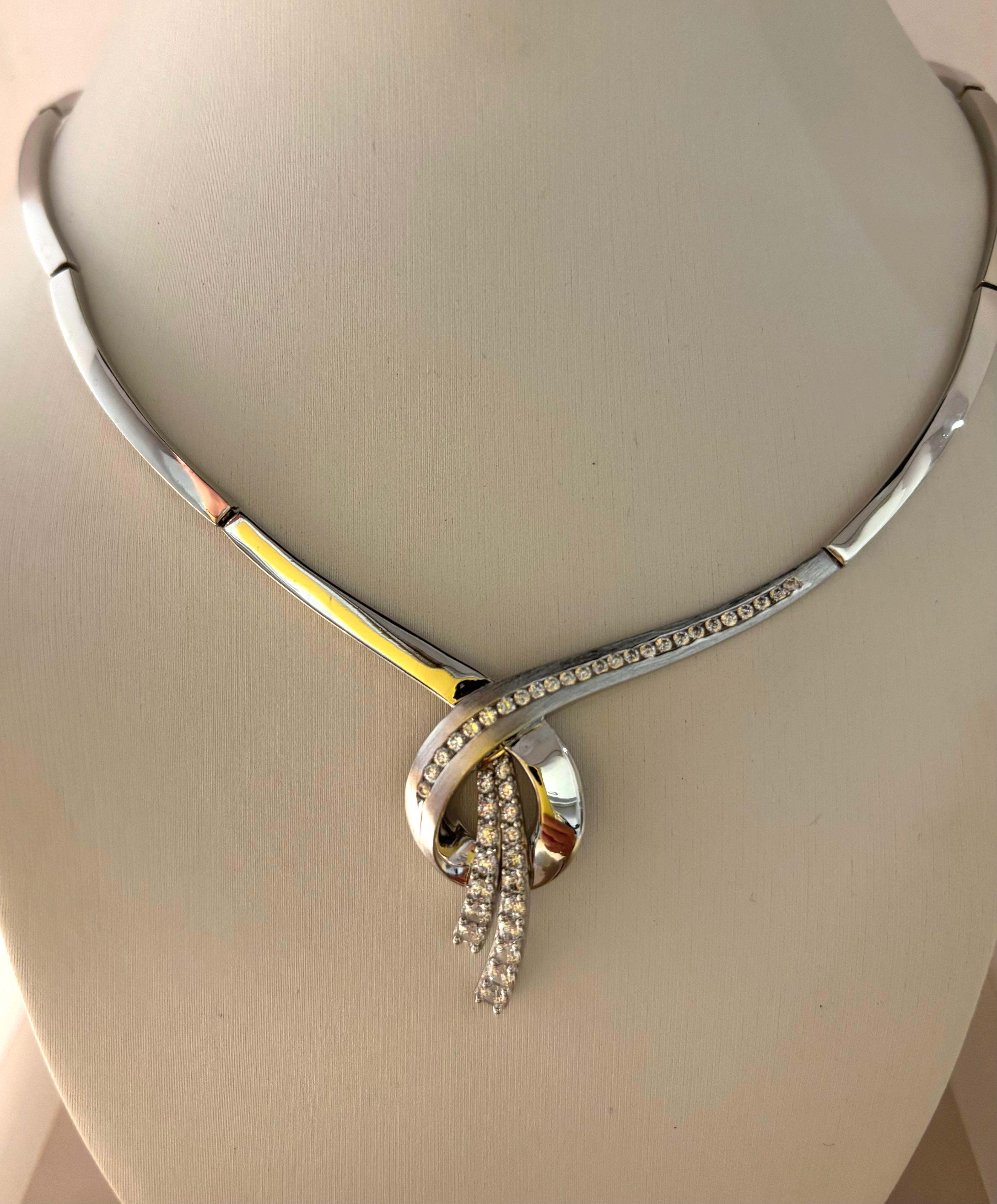 Zilver choker collier 'lus' met zirkonia's 