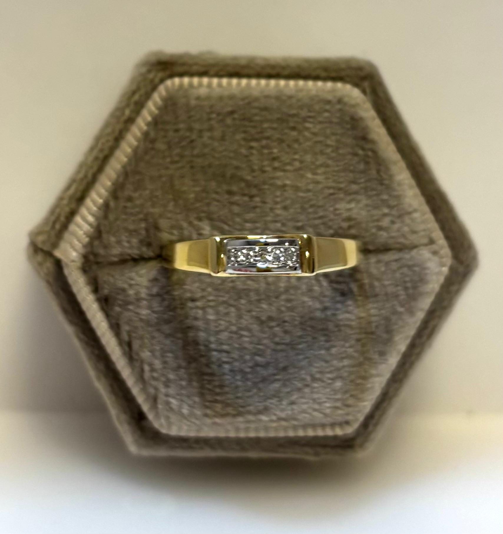 Gouden ring maat 18.5