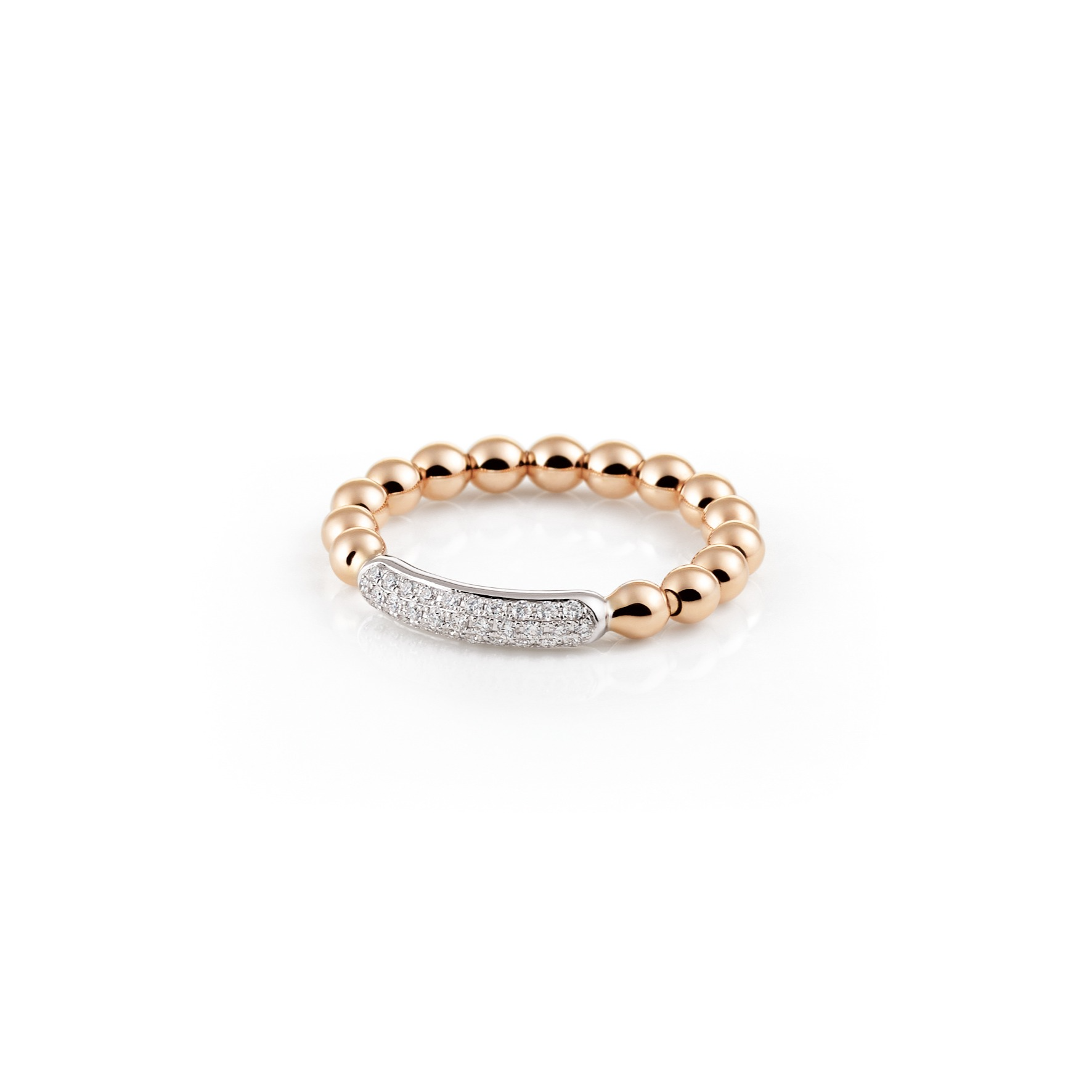 Deze prachtige Stretchy ring van Al Coro is een schitterend voorbeeld van Italiaans design en innovatie. Vervaardigd uit 18 karaat rosegoud en bezet met 31 briljant geslepen diamanten (totaal 0,16 ct, kleur G, zuiverheid SI), straalt deze ring pure elegantie uit.

Dankzij het gepatenteerde stretchmechanisme past de ring zich moeiteloos aan je vinger aan. De standaardmaat is 53 (17 mm), maar de ring kan comfortabel gedragen worden tot maat 66 (20,25mm), zonder sluiting en zonder in te leveren op draagcomfort.