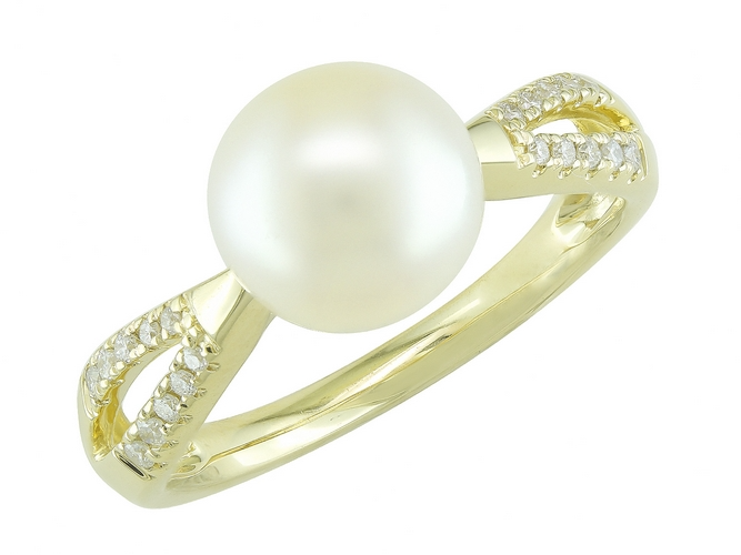 De Geel Gouden Ring met Zoetwaterparel en Briljant, is een prachtige ring uitgevoerd in 18karaat goud. Met zijn elegante zoetwaterparel en briljante details is deze ring ideaal voor dagelijks gebruik. Draag hem solo voor een verfijnde look of combineer met andere gouden sieraden voor extra glans. Perfect voor iedere gelegenheid.
