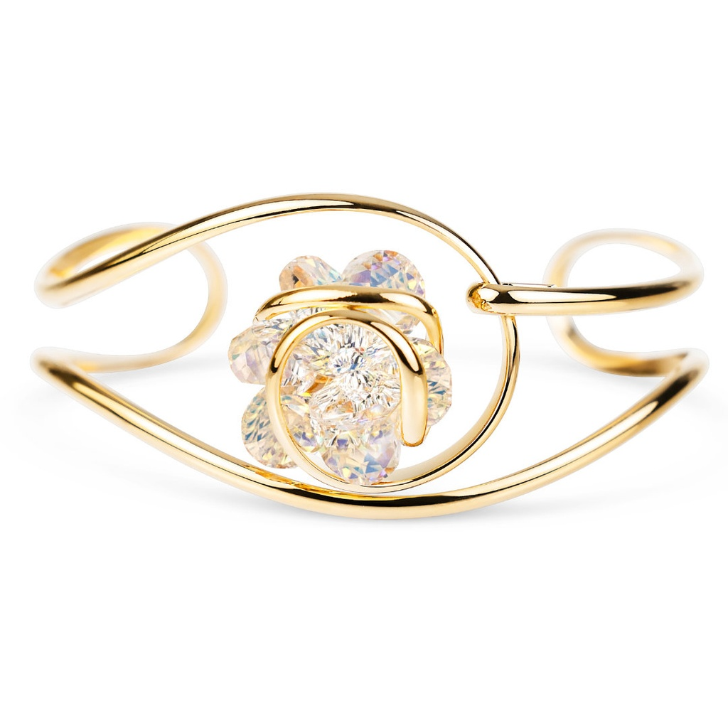 GONINABBR1 is een prachtige armband die elegantie toevoegt aan elke outfit. Deze armband, behorend tot de juwelencategorie, is perfect voor zowel dagelijks gebruik als speciale gelegenheden. Draag het solo voor een verfijnde uitstraling of combineer met andere armbanden voor een modieuze gelaagde look. Voeg tijdloze charme toe aan je sieraadcollectie!