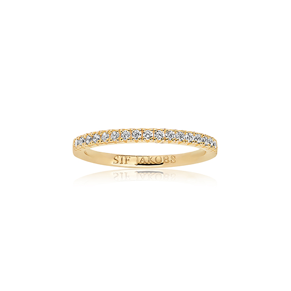 Een ring van het merk Sif Jakobs. Het sieraad is goudkleurig. Dit sieraad bevat de edelsteen: zirconia. De kleur van deze edelsteen is: wit.