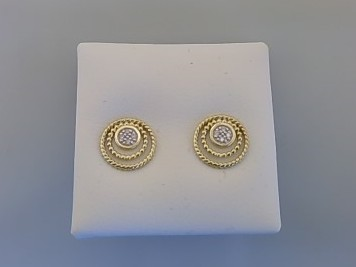 Entdecken Sie unsere 333/- Gelbgold Ohrringe mit Zirkonia Steinen. Diese eleganten Bicolor-Ohrstecker vereinen zwei Farbtöne für einen stilvollen Look. Perfekt für besondere Anlässe oder um jeden Tag einen Hauch von Eleganz hinzuzufügen. Tragen Sie sie zu Ihrer Lieblingskleidung, um Ihrem Outfit das gewisse Etwas zu verleihen. Ideal als Geschenk oder zum Verwöhnen.