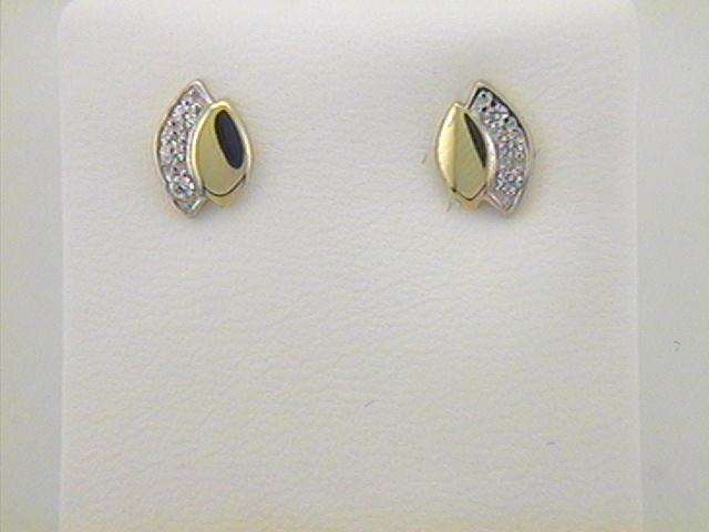  Diese eleganten 333/- Gelbgold Ohrstecker mit Zirkona Steinen sind perfekt für den täglichen Gebrauch oder besondere Anlässe. Am besten kombinieren Sie sie mit formeller oder legerer Kleidung, um Ihrem Outfit einen Hauch von Eleganz zu verleihen. Ideal für den modernen Look.