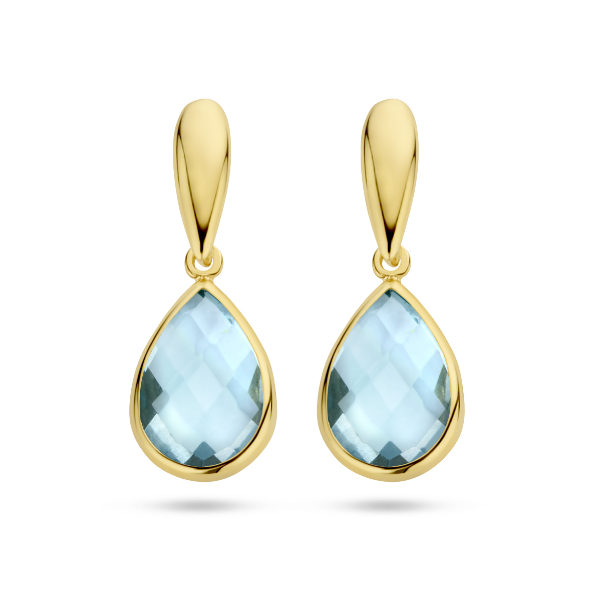 14k Geelgouden oorhangers uitgevoerd met een schitterende blauw topaas. De oorhangers hebben een totale hoogte van 2cm.