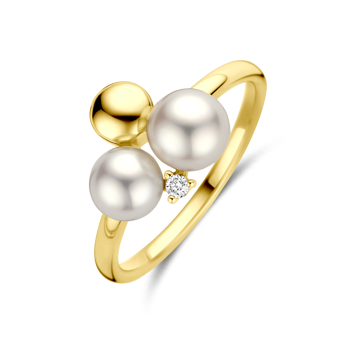 Deze verfijnde 14krt geelgouden ring, gecombineerd met parels en een diamant van 0.02ct (H SI). Gemaakt van goud, met een bandsize van 56 en een breedte van 11 mm, straalt het een elegante glans uit. Deze ring komt tot zijn recht als opvallend accessoire bij zowel casual als formele outfits. Perfect voor elke gelegenheid!