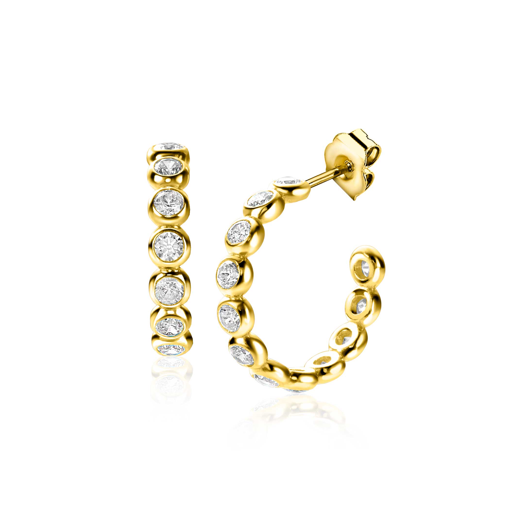 21mm ZINZI gold plated zilveren halve oorringen 4mm buisdikte, bezet met 12 witte zirconia's en met vlindersluiting ZIO2573Y