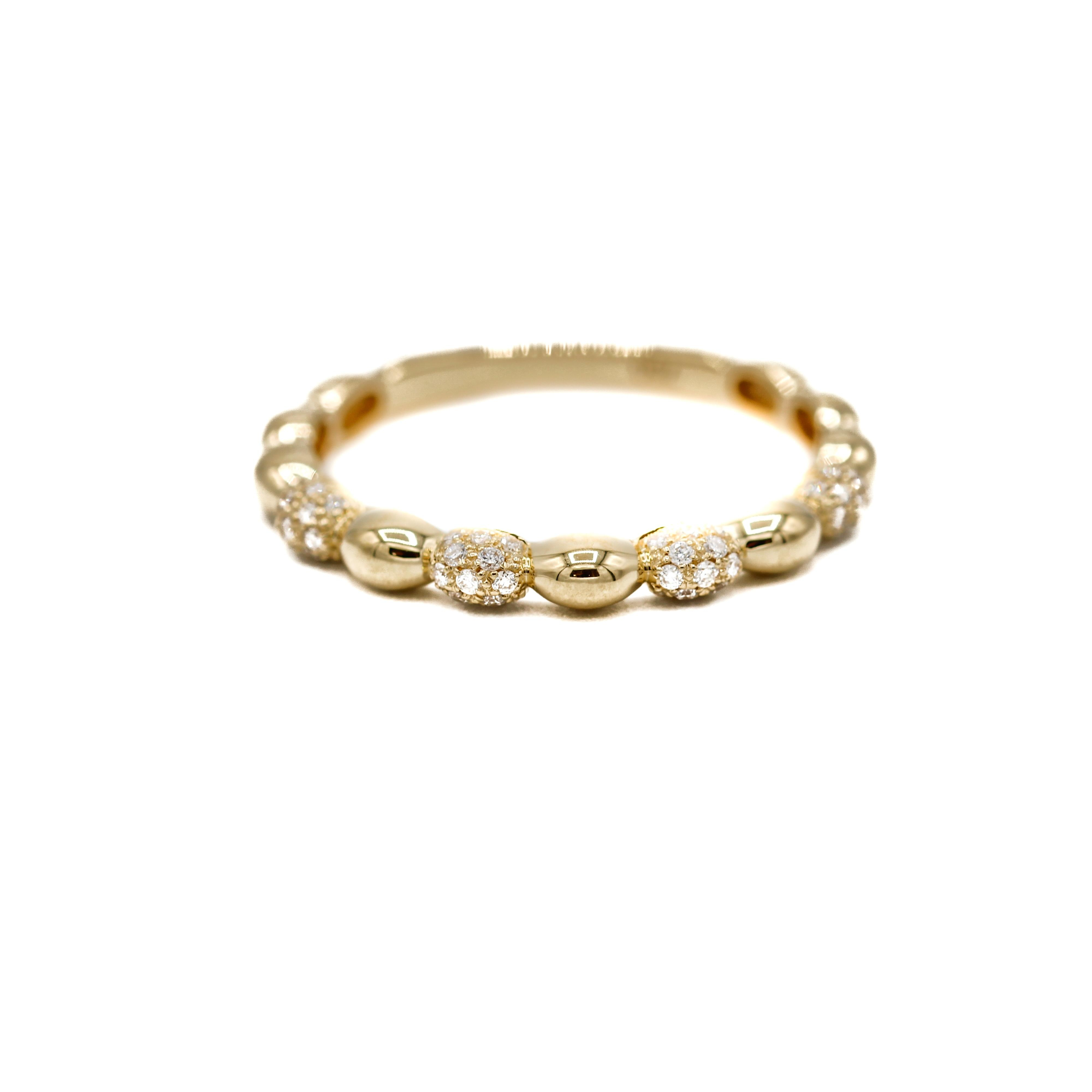 Geel goud 18 karaat ring met 0.13ct natuurlijke briljant gezet.