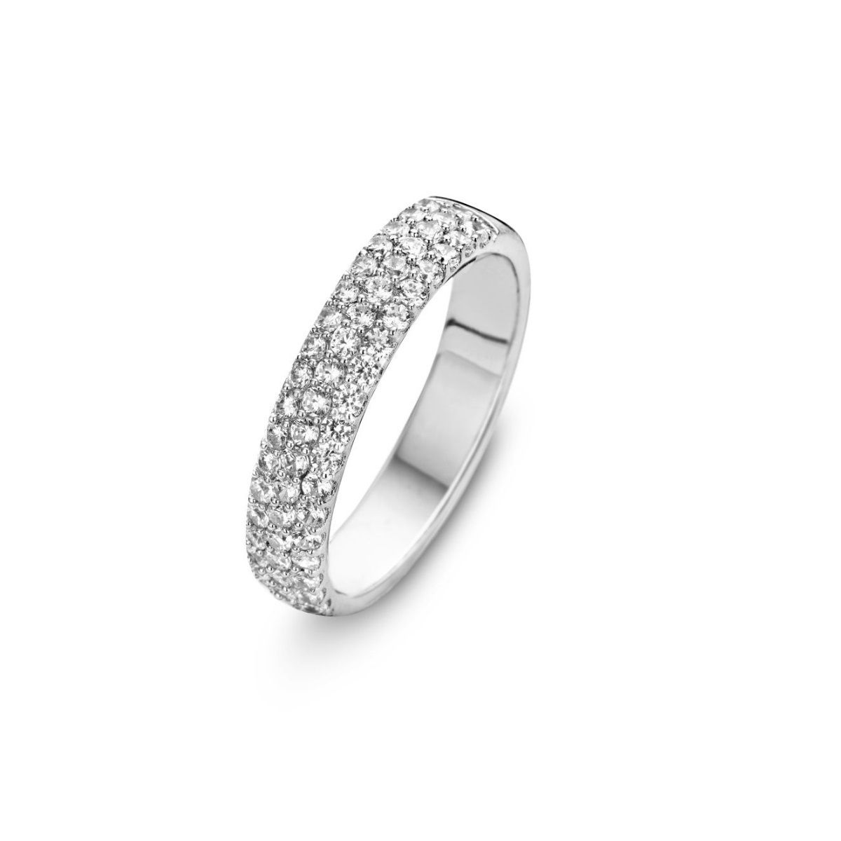 Elegante ring gemaakt van 925 sterling zilver uit de Naiomy Silver collectie. Verkrijgbaar in verschillende maten. Draag deze stijlvolle ring solo voor een subtiele touch, of combineer met andere sieraden voor een opvallende look. Perfect voor elke gelegenheid.