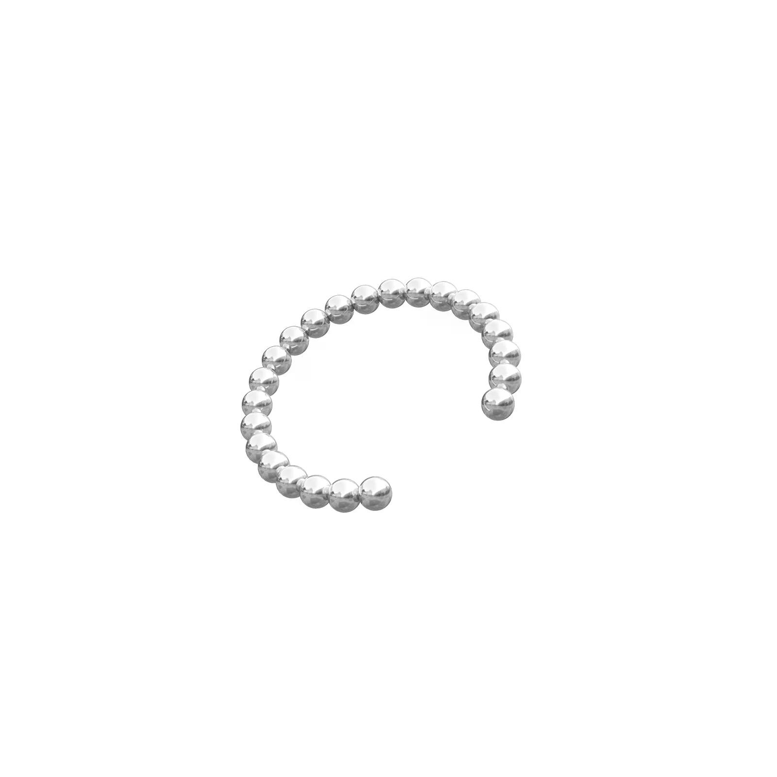 Moderner Earcuff aus rhodiniertem Silber mit kleinen Kugeln, die einen sch&ouml;nen Ausdruck im Ohr erzeugen.

 

Der Durchmesser betr&auml;gt 14 mm und die Dicke 1,6 mm
