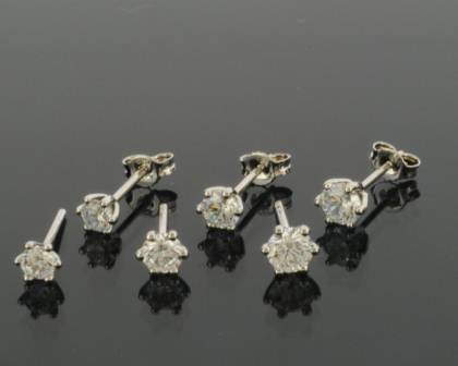 Wilhelm M&uuml;ller Ohrschmuck Ref.-Nr.: 705453019 333/- Gold, wei&szlig; 2 Zirkonia  Wei&szlig; 