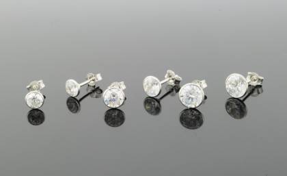 Wilhelm M&uuml;ller Ohrschmuck Ref.-Nr.: 705999019 333/- Gold, wei&szlig; 2 Zirkonia  Wei&szlig; 