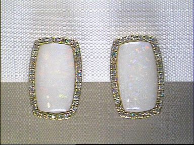 Kopf.-und Ohrschmuck Ref.-Nr.: 01-04883-0 585/- Gold, gelb 72 Diamant Wesselton kleine Einschl&uuml;sse Brillantschliff 0.40ct. 1 Opal 