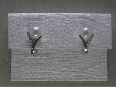 Kopf.-und Ohrschmuck Ref.-Nr.: 06-60490-0 585/- Gold, wei&szlig; 8 Diamant Wesselton kleine Einschl&uuml;sse Brillantschliff 0.05ct. 2 China Zuchtperlen 6,0-6,5 mm Wei&szlig; Rund 