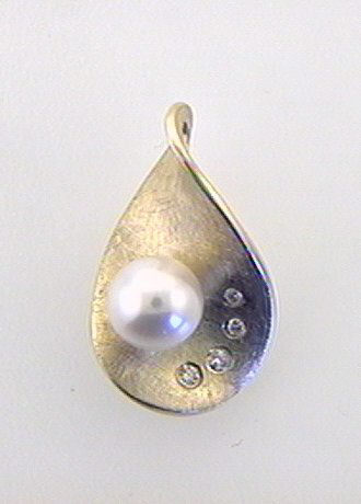 Max Fr&ouml;hlich Halsschmuck Ref.-Nr.: mf1103 585/- Gold, gelb 4 Diamant Wesselton kleine Einschl&uuml;sse Brillantschliff 0,05ct.  1 China Zuchtperlen 6,0-6,5 mm Rosa
