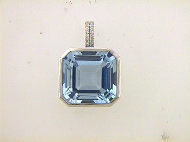Max Fr&ouml;hlich Halsschmuck Ref.-Nr.: mf1230 585/- Gold, wei&szlig; 1 Topas blau  14 Diamant Wesselton kleine Einschl&uuml;sse Baguette 0,07ct. 