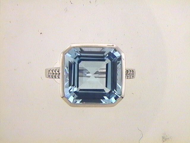 Max Fr&ouml;hlich Handschmuck Ref.-Nr.: mf1231 W58 585/- Gold, wei&szlig; 1 Topas blau  16 Diamant Wesselton kleine Einschl&uuml;sse Brillantschliff 0,08ct.  Ringgr&ouml;&szlig;e 58