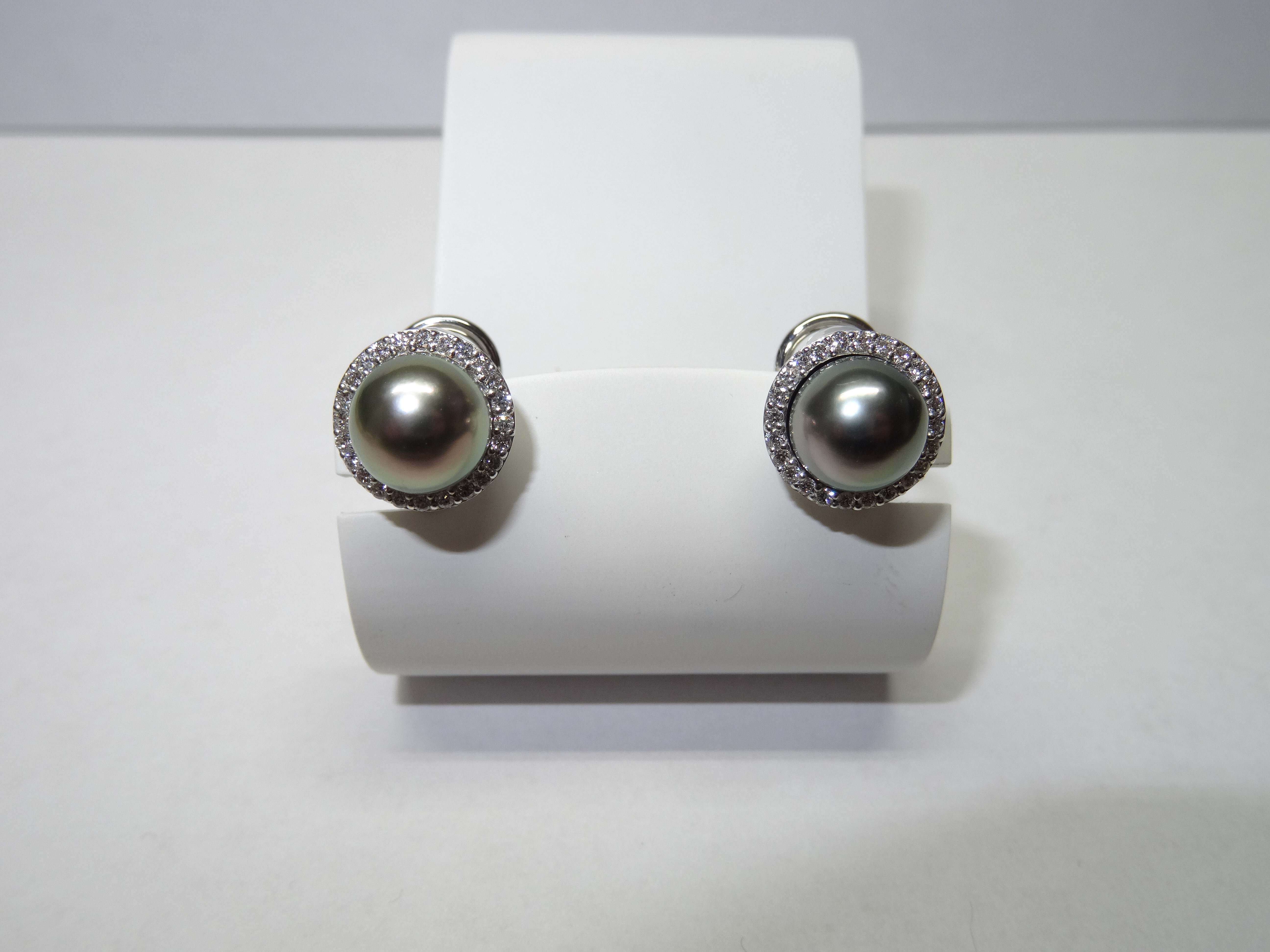 Kopf.-und Ohrschmuck Ref.-Nr.: 0183604-0 585/- Gold 78 Brillant Wesselton kleine Einschl&uuml;sse 1 Tahitiperle 8,0 bis 8,5 mm Grau Rund 