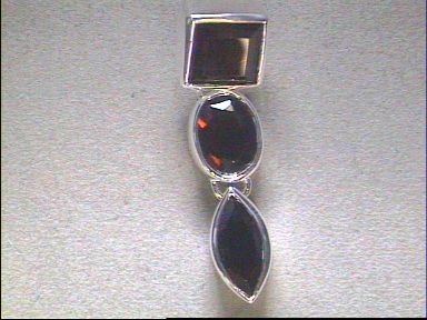 Halsschmuck Ref.-Nr.: 7140-4927 925/- Silber 3 Granat 