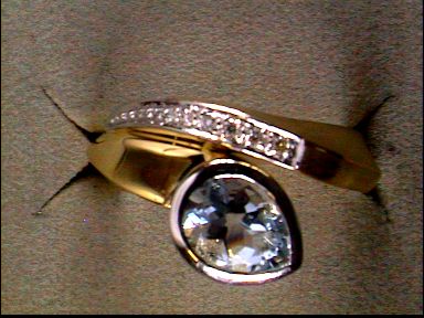 Handschmuck Ref.-Nr.: R4762-GAQUBR 750/- Gold 1 Aquamarin 5 Diamant Top Wesselton Lupenrein Brillantschliff 0.06ct. 