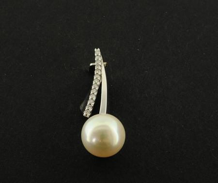 Halsschmuck Ref.-Nr.: 258281019 585/- Gold 13 Diamant Wesselton kleine Einschl&uuml;sse Brillantschliff 0.06ct. 1 China Zuchtperlen 10,0 bis10,5 mm Rosa Oval 