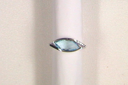 Wilhelm M&uuml;ller Handschmuck Ref.-Nr.: 1751970 585/- Gold, gelb 4 Diamant Wesselton kleine Einschl&uuml;sse Brillantschliff 0,03ct.  1 Topas Marquise o. Narvette 3,40ct.  Ringgr&ouml;&szlig;e 55