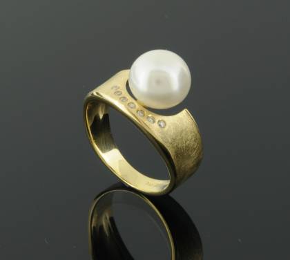 Ringe Ref.-Nr.: 1815750 585/- Gold 7 Diamant Wesselton kleine Einschl&uuml;sse Brillantschliff 0,05ct.  1 China Zuchtperlen 8,5 bis 9,0 mm Ringgr&ouml;&szlig;e 55