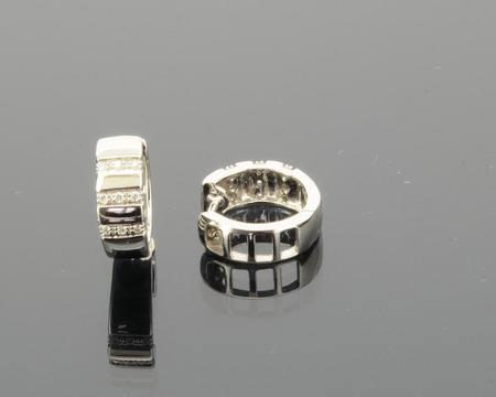 Kopf.-und Ohrschmuck Ref.-Nr.: 2973360 585/- Gold 18 Diamant Wesselton kleine Einschl&uuml;sse Brillantschliff 0.08ct. 