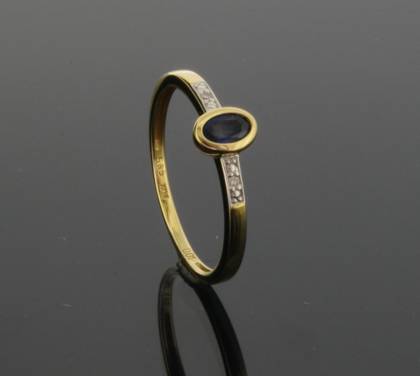 Ringe Ref.-Nr.: 1626780 585/- Gold, gelb 2 Brillant Wesselton deutliche Einschl&uuml;sse Brillantschliff 0,01ct.  1 Saphir Oval facettiert 0,31ct.  Ringgr&ouml;&szlig;e 54