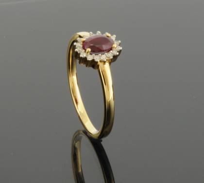 Handschmuck Ref.-Nr.: 1616130 585/- Gold 1 Rubin Rot 0.50ct. 16 Brillant Wesselton kleine Einschl&uuml;sse Brillantschliff 0.10ct. 