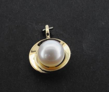 Wilhelm M&uuml;ller Halsschmuck Ref.-Nr.: 6495430 585/- Gold, gelb 1 S&uuml;&szlig;wasser Zuchtperle 9,0 bis 9,5 Wei&szlig; Rund