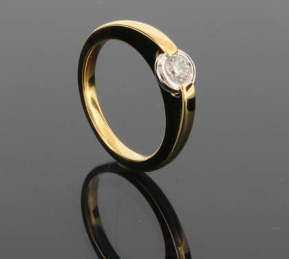 Wilhelm M&uuml;ller Handschmuck Ref.-Nr.: 1294280 750/- Gold, gelb 1 Brillant Top Wesselton kleine Einschl&uuml;sse Brillantschliff 0,25ct.  Ringgr&ouml;&szlig;e 54