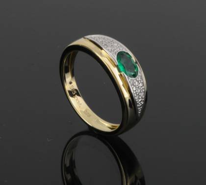 Ringe Ref.-Nr.: 1606080 585/- Gold, gelb 10 Diamant Wesselton kleine Einschl&uuml;sse Brillantschliff 0,05ct.  1 Smaragd Gr&uuml;n Oval facettiert  Ringgr&ouml;&szlig;e 56