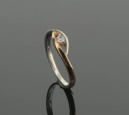 Wilhelm M&uuml;ller Handschmuck Ref.-Nr.: 675677056 333/- Gold, wei&szlig; 1 Zirkonia  Wei&szlig;  Ringgr&ouml;&szlig;e 56