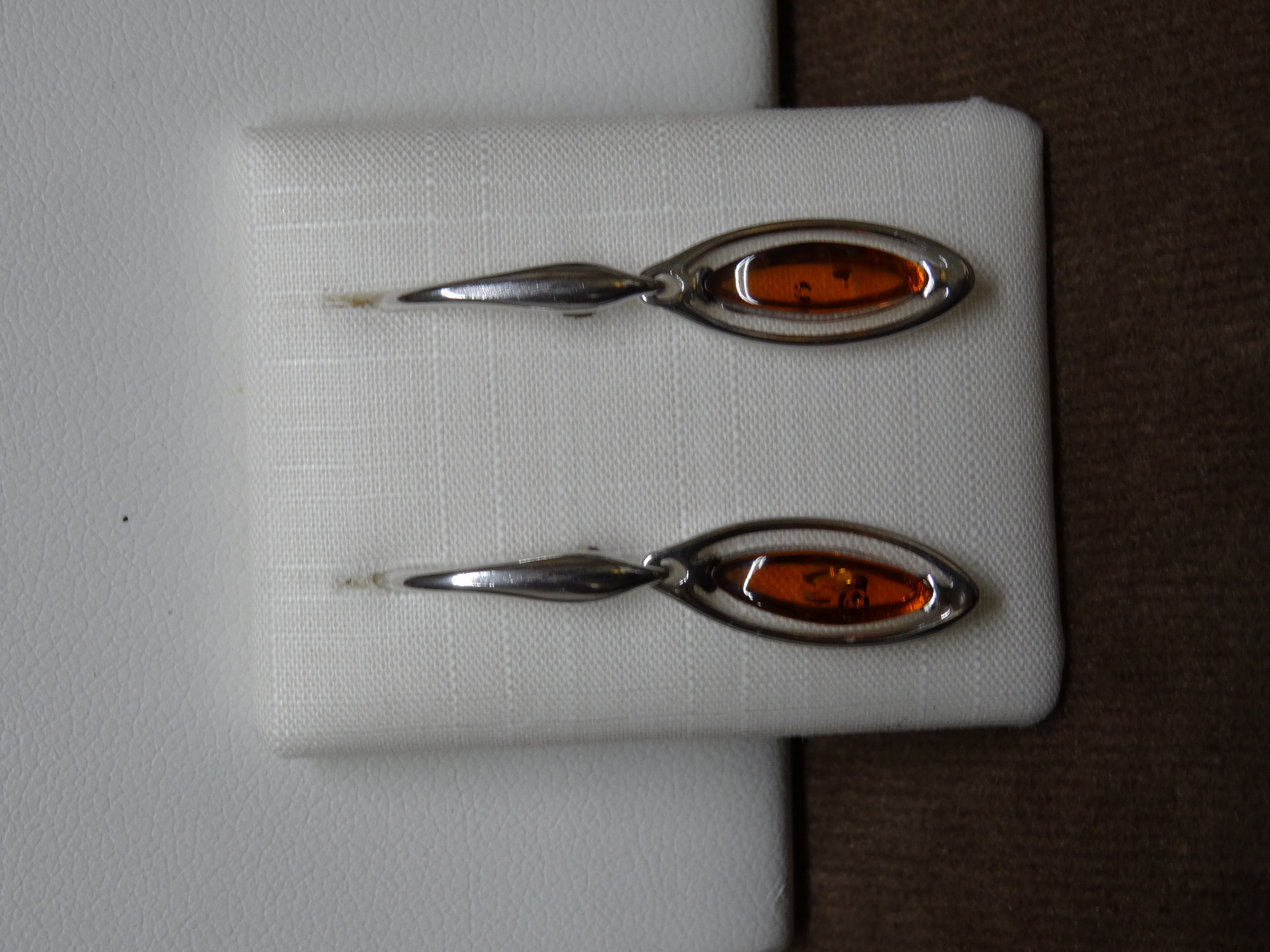 Herrling Bernsteinschmuck Ohrschmuck Ref.-Nr.: B-31565 925/- Silber, Rhodiniert 2 Bernstein braun 