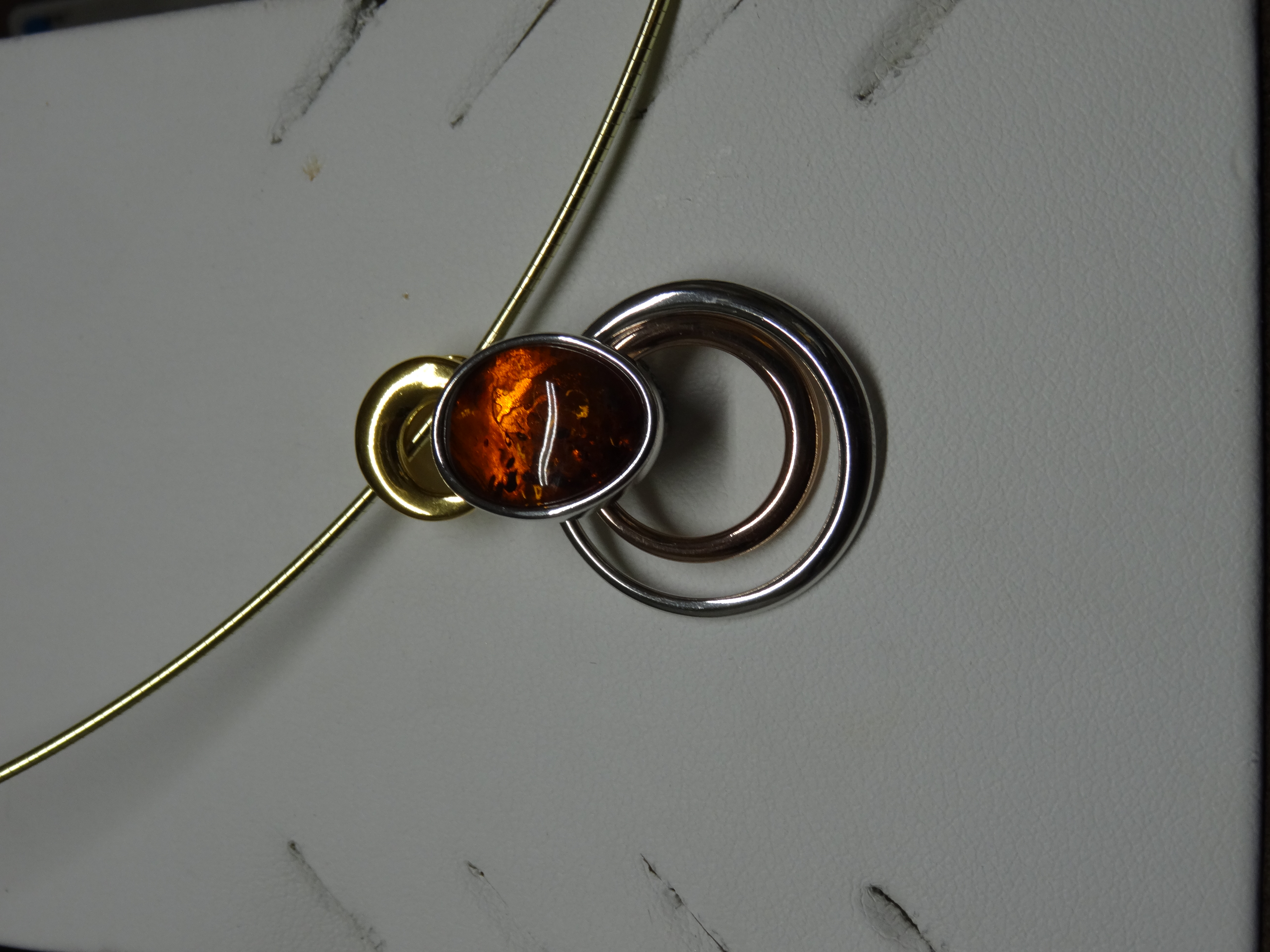 Herrling Bernsteinschmuck Halsschmuck Ref.-Nr.: F-25420 925/- Silber, gelb 1 Bernstein braun  L&auml;nge 45cm