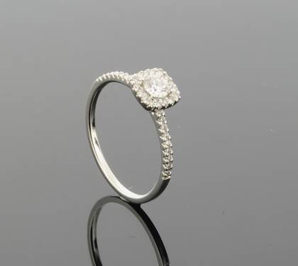 Ringe Ref.-Nr.: 158971054 585/- Gold, wei&szlig; 32 Diamant Wesselton kleine Einschl&uuml;sse Brillantschliff 0,16ct.  1 Diamant Wesselton kleine Einschl&uuml;sse Brillantschliff 0,23ct.  Ringgr&ouml;&szlig;e 54