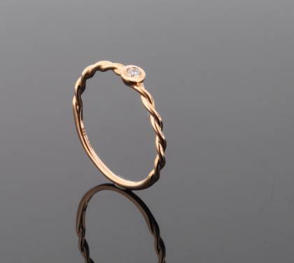 Ringe Ref.-Nr.: 129560058 585/- Gold, rot 1 Diamant Wesselton kleine Einschl&uuml;sse Brillantschliff 0,04ct.  Ringgr&ouml;&szlig;e 58 Individual-Nr. K97