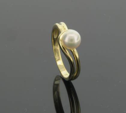 Ringe Ref.-Nr.: 677794058 333/- Gold, gelb 1 S&uuml;dseeperle 6,0-6,5 mm Wei&szlig; Oval Ringgr&ouml;&szlig;e 58