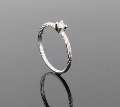 Wilhelm M&uuml;ller Ringe Ref.-Nr.: 135246053 585/- Gold, wei&szlig; 1 Diamant Wesselton kleine Einschl&uuml;sse Brillantschliff 0,07ct.  Ringgr&ouml;&szlig;e 53