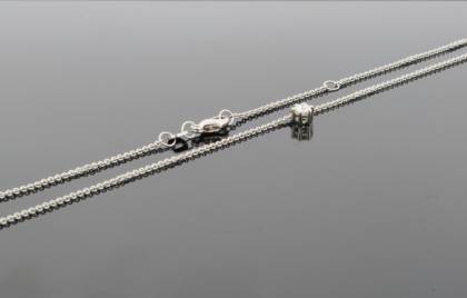 Wilhelm M&uuml;ller Divers Ref.-Nr.: 236008019 950/- Platin 1 Diamant Top Wesselton kleine Einschl&uuml;sse Brillantschliff 0,15ct.  L&auml;nge 45cm Zwischen&ouml;se 42cm