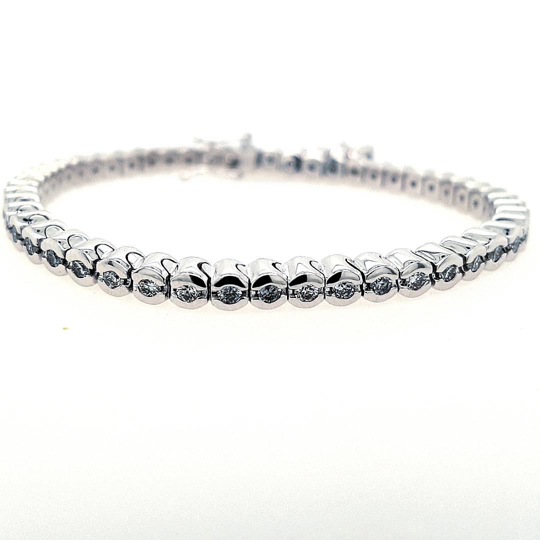 Armband Ref.-Nr.: AB/R496 750/- Gold, wei&szlig; 56 Diamant Top Wesselton kleine Einschl&uuml;sse Brillantschliff 2,00ct.  L&auml;nge 19cm