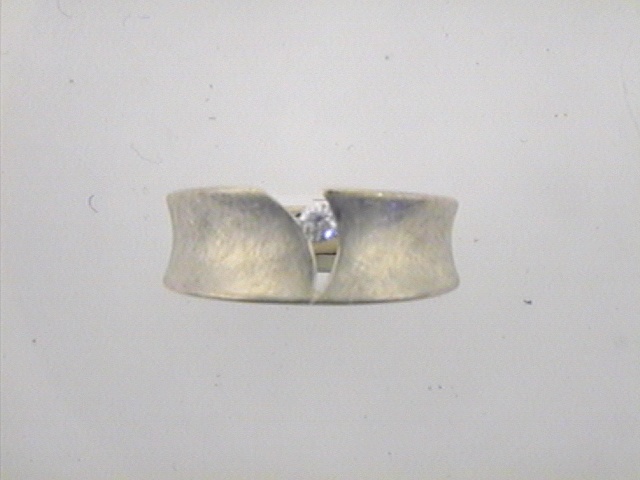 Max Fr&ouml;hlich Ringe Ref.-Nr.: 148/185036/56 585/- Gold, gelb 1 Diamant Wesselton  Weiss sehr kleine Einschl&uuml;sse Brillantschliff 0,09ct.  Ringgr&ouml;&szlig;e 56