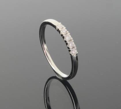 Wilhelm M&uuml;ller Ringe Ref.-Nr.: 158883055 585/- Gold, wei&szlig; 5 Diamant Wesselton  Weiss kleine Einschl&uuml;sse Brillantschliff 0,15ct.  Ringgr&ouml;&szlig;e 55