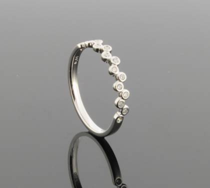 Wilhelm M&uuml;ller Ringe Ref.-Nr.: 159116055 585/- Gold, wei&szlig; 15 Diamant Wesselton  Weiss kleine Einschl&uuml;sse Brillantschliff 0,14ct.  Ringgr&ouml;&szlig;e 55