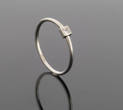 Ref.-Nr.: 670069056 RING WG 333 Zirkonia