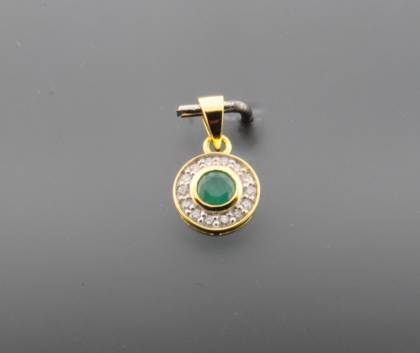 Wilhelm M&uuml;ller Halsschmuck Ref.-Nr.: 247045019 585/- Gold, gold  1 Smaragd Gr&uuml;n 0,26ct.  14 Diamant Wesselton  Weiss kleine Einschl&uuml;sse Brillantschliff 0,11ct. 